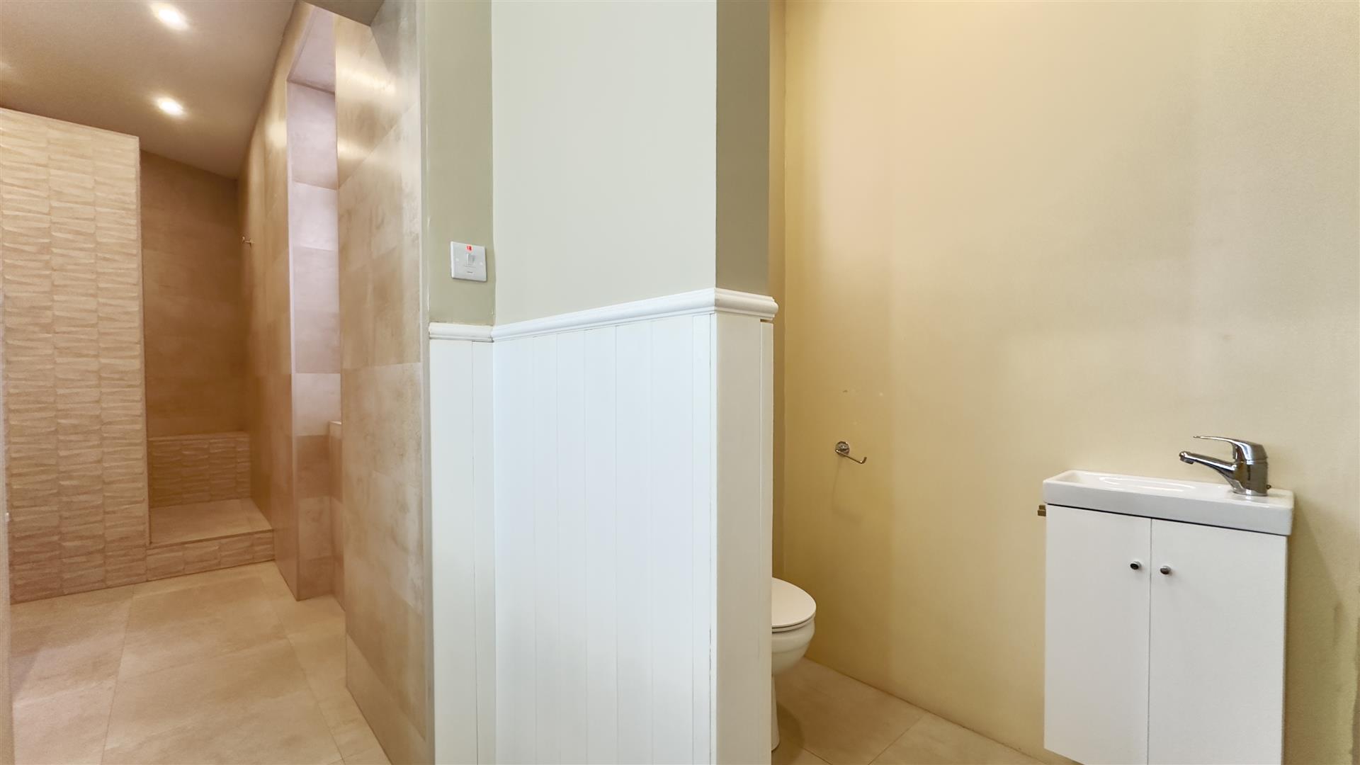 Image of House - 3 Bedrooms - 1 Bathrooms for Sale in South District-Gibraltar, Image 15